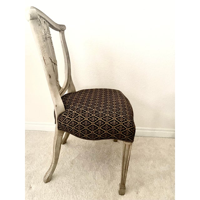 Vintage Hepplewhite Style Intricate Shield Back Set of Six Chairs Mint Condition For Sale - Image 15 of 18