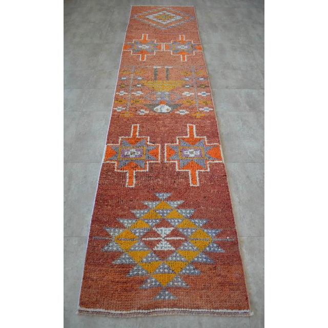 Tribal 1960s Vintage Hand Knotted Turkish Runner For Sale - Image 3 of 11