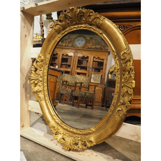French Louis XV Period Oval Mirror in Carved and Gilded Wood, Circa 1750 For Sale - Image 14 of 18