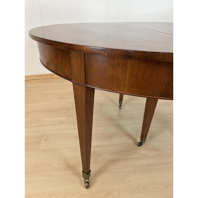 Biedermeier Walnut Expandable Dining Table, Switzerland, 1820 For Sale - Image 3 of 18