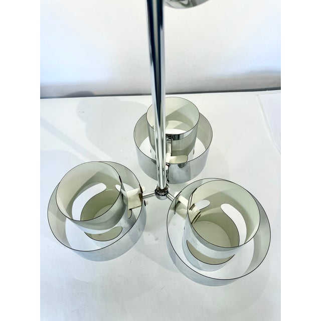 Sciolari Attributed Mid-Century Modern Chrome Sculptural Three Light Ceiling Chandelier Rewired For Sale - Image 10 of 12