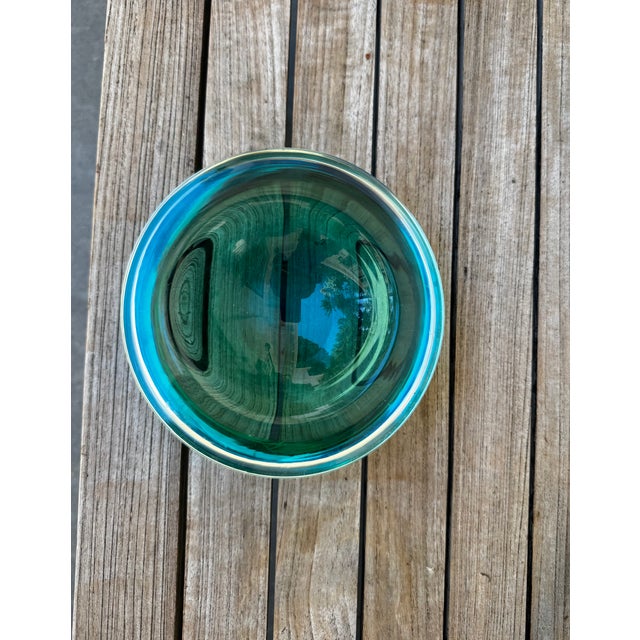 Mid-Century Modern Late 20th Century Emerald Green Cased Art Glass Bowl Attributed to Murano, Italy For Sale - Image 3 of 10