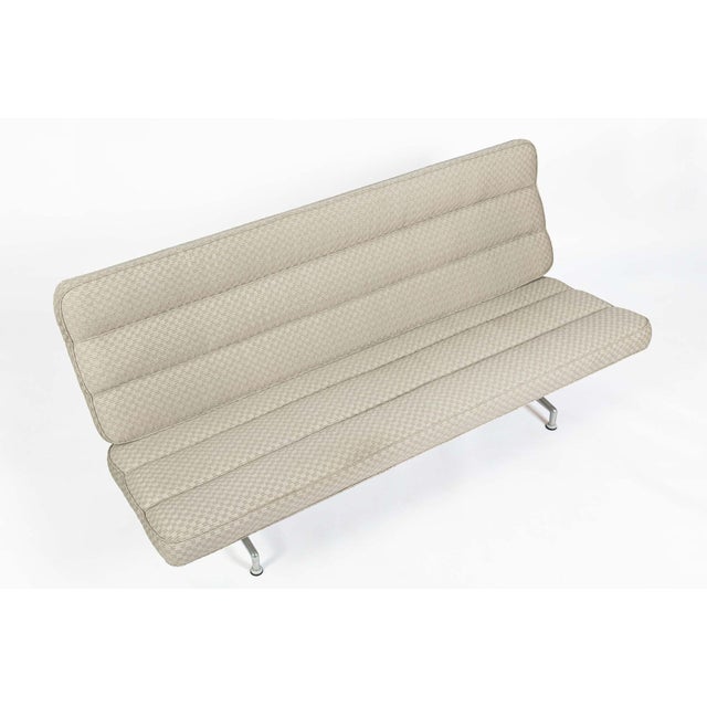 Vintage Mid-Century Modern Eames Model 3473 Tan Sofa for Herman Miller, 1960s For Sale - Image 11 of 16