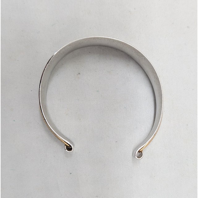 Vintage 1975 Signed Napier Goldtone Rhodium Plated Goldtone Stripe Cuff Bracelet For Sale - Image 11 of 13