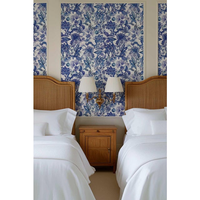 Floral & the Frog Chinoiserie Grasscloth Wallpaper by House Party | Azure Blue | 6 Yards For Sale In Charlotte - Image 6 of 7