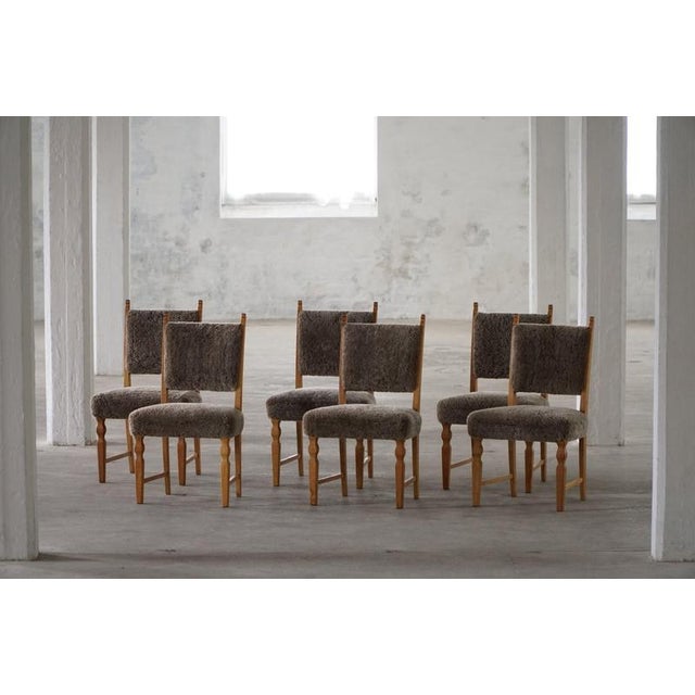 Vintage Danish Dining Chairs in Oak and Lambswool by Henning Kjærnulf, 1950s, Set of 6 For Sale - Image 6 of 18