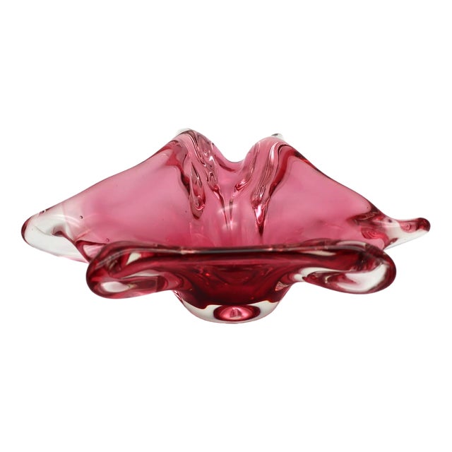 Mid-Century Bohemian Art Glass Cranberry Centrepiece Bowl by Josef Hospodka for Chřibská, 1960s For Sale