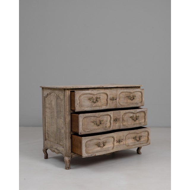 1830s French Louis XV Oak Chest of Drawers For Sale - Image 10 of 18