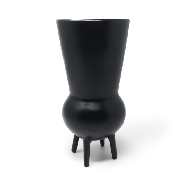 Gio Ponti 1990s Italian Bucchero Ceramic "Gubbio" Split-Rim Vessel by Gio Ponti for Neoponti/Costantino For Sale - Image 4 of 10
