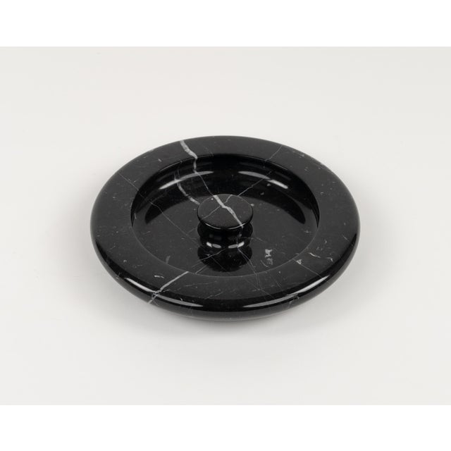 1970s Black Marble Ashtray attributed to Angelo Mangiarotti, Italy, 1970s For Sale - Image 5 of 18