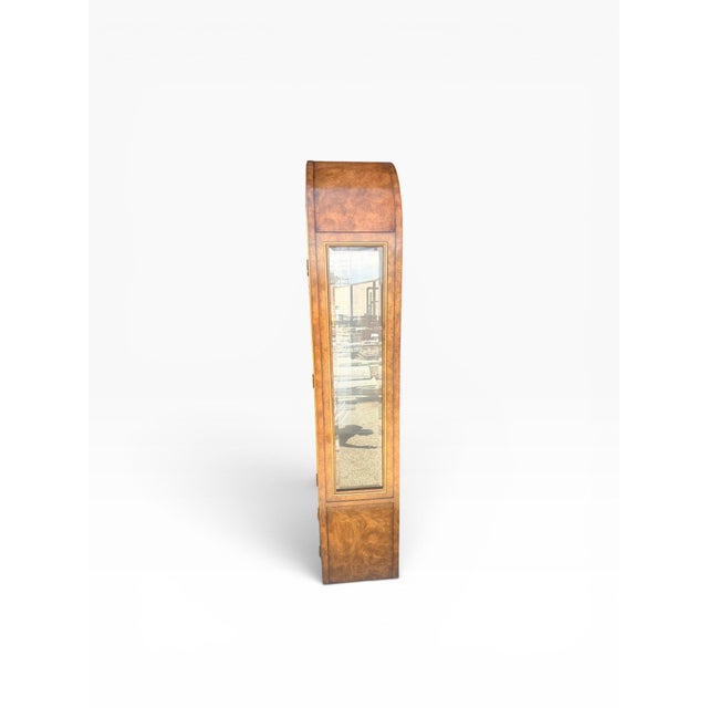 Wood Late 20th Century Mastercraft Illuminated Burlwood Arched Display Cabinet Vitrine With Brass Trim, Attributed For Sale - Image 7 of 16