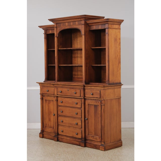 Traditional Nichols & Stone Williamsburg Maple Bookcase Display Cabinet For Sale - Image 3 of 18