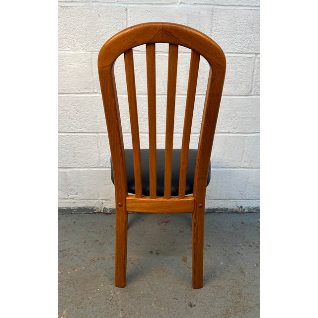 Mid 20th Century Set of Six Mid-Century Teak Dining Room Chairs For Sale - Image 5 of 18