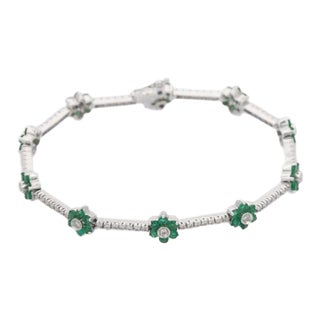 Real Diamond and Emerald 12.87 CTS Flower Bracelet by VRJewels For Sale