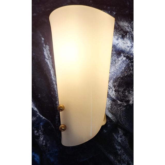 Mid-Century Modern Small Italian Wall Lamp with White Plastic Shade and Brass Bracket, 1960s For Sale - Image 3 of 7