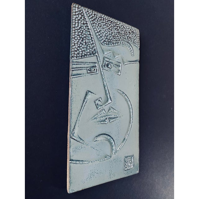 Paolo Soleri 1960s Paolo Soleri Cosanti Arcosanti Cubist Pottery Face Tile For Sale - Image 4 of 9