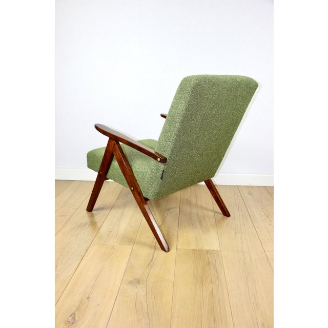Vintage B-310 Var Armchair in Green Boucle, 1970s For Sale - Image 4 of 10