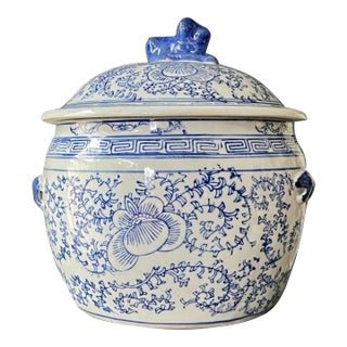 Blue and White Chinoiserie Foo Dog Lidded Bowl For Sale