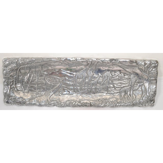 1990s 1990s Safari Giraffe Arthur Court Cast Aluminum Repousse Rectangle Serving Platter Tray For Sale - Image 5 of 12