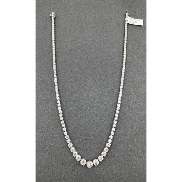 Modern 17.54 Ct Riviera Graduated Diamond Necklace - Platinum For Sale - Image 3 of 9