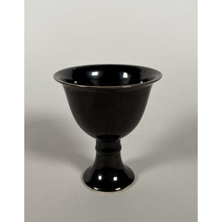18th-Century Asian Monochrome Black Porcelain Footed Bowl For Sale