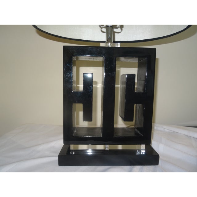 Late 20th Century Modern Lucite & Black Lacquered Lamp For Sale - Image 4 of 4