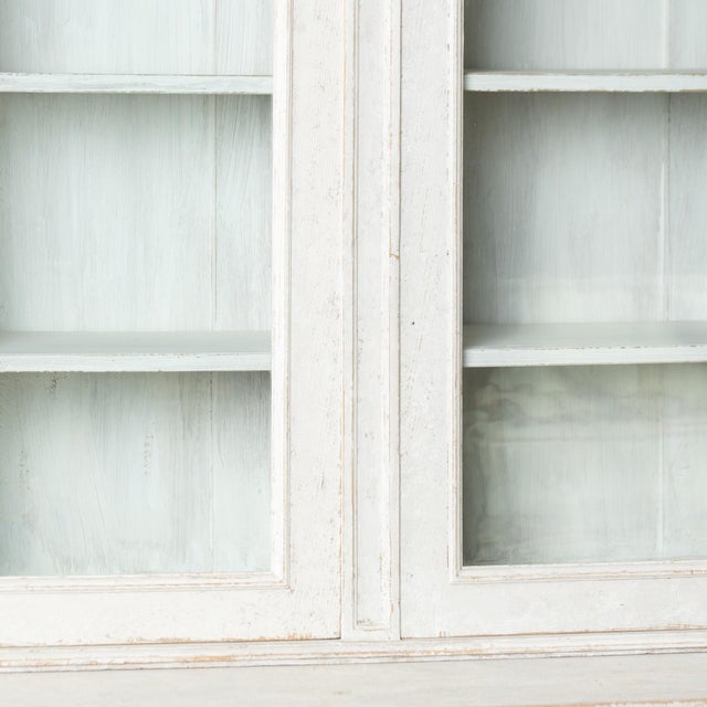Wood 19th Century Large White Gustavian Style Pine Bookcase Display Cabinet With Glass Doors For Sale - Image 7 of 15