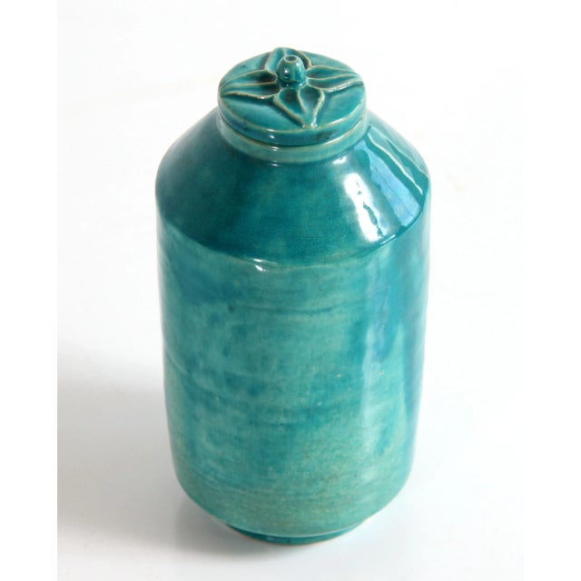 Art Deco Vintage C.1938 Lidded Studio Pottery Jar in Turquoise Glaze For Sale - Image 3 of 10