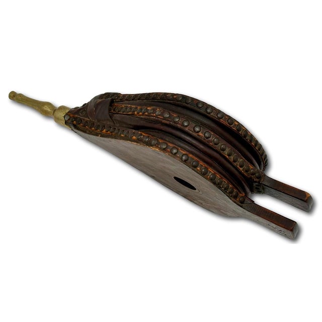 Outstanding Large 1890s Antique Hand Made English Yew Wood & Brass "Double Lung" Fireplace Bellows - 24 Inches Long For Sale - Image 16 of 18