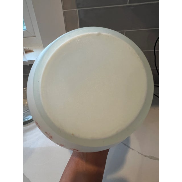 White Mid Century Opaline or Satin Japanese Vase For Sale - Image 8 of 10