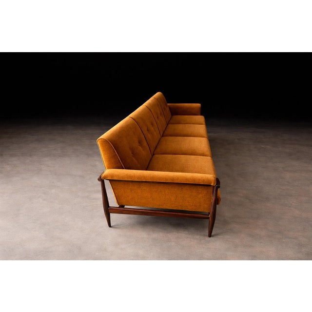 “Canoa” Sofa in Brazilian Rosewood & Mohair, Liceu De Artes E Ofícios, Brazil, 1960s For Sale - Image 10 of 14
