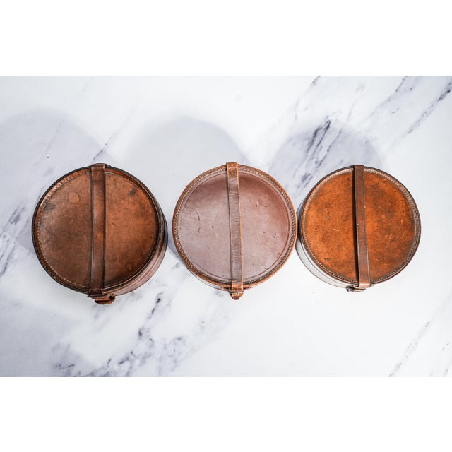 Set of 3, Collection of Round Antique Leather Collar Storage Boxes For Sale In New York - Image 6 of 8