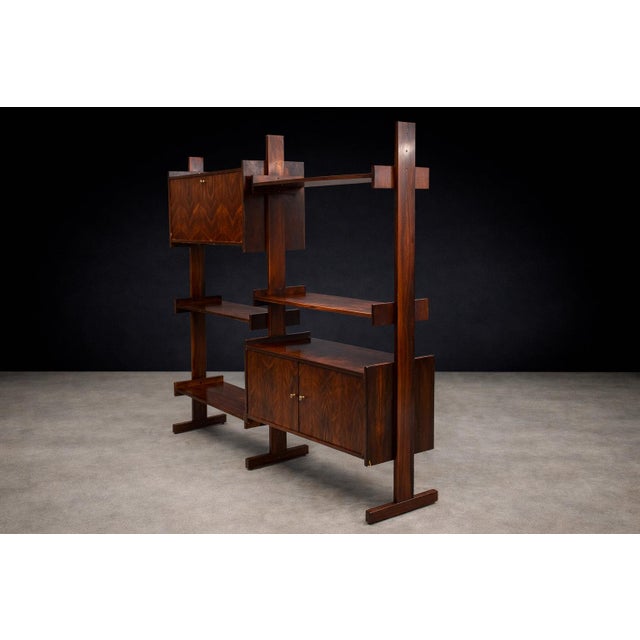 1960s Brazilian Modern Adjustable Bookshelf With Cabinets in Rosewood, Brazil, 1960s For Sale - Image 5 of 7
