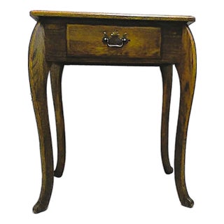 Vintage Oak Accent / End / Side Table For Sale