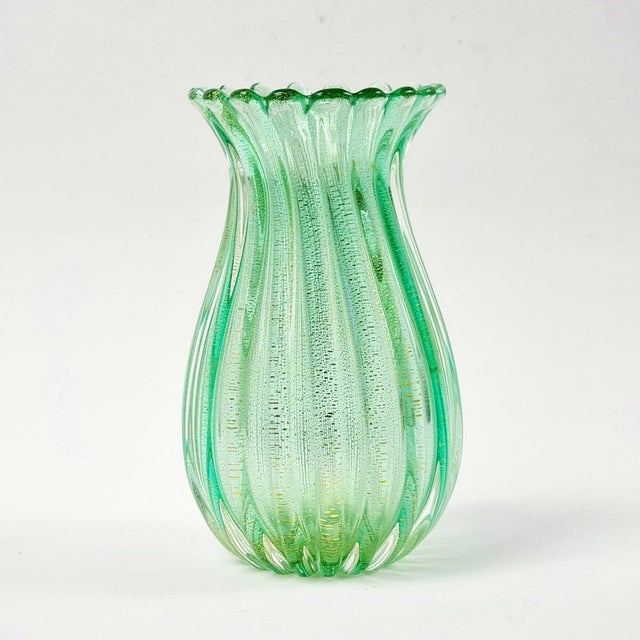 Mid-Century Ribbed Murano Glass Vase attributed to Archimede Seguso for Seguso Vetri d'Arte, Italy, 1950s For Sale - Image 9 of 9