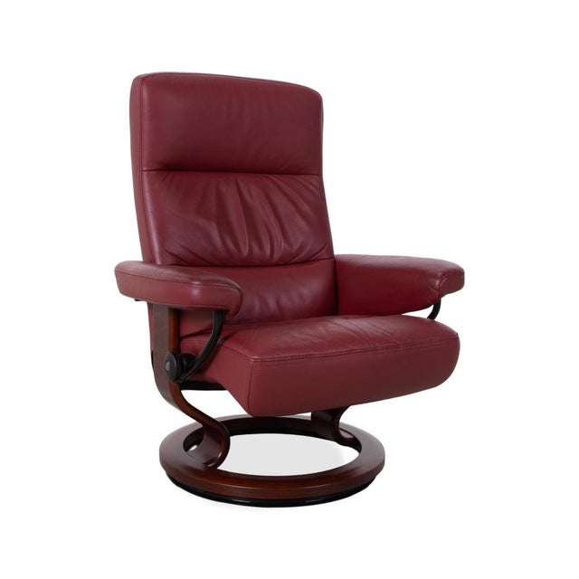 Animal Skin Set of Red Leather Atlantic Recliner and Footstool from Stressless For Sale - Image 7 of 17