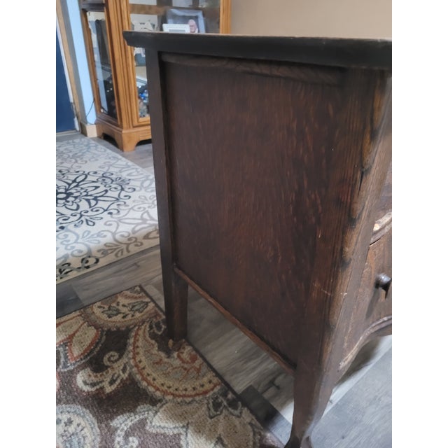 Traditional Antique Tiger Oak 2-Drawer Bedside Dresser For Sale - Image 3 of 7