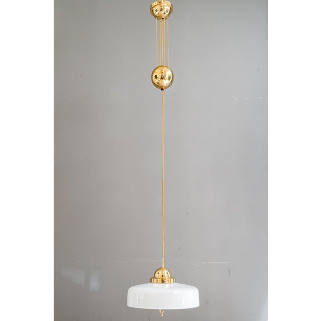 The wire is new Height from: 106cm - 210cm Middle position: 135cm Original opal glass shade Up to 250V (Europe/UK...
