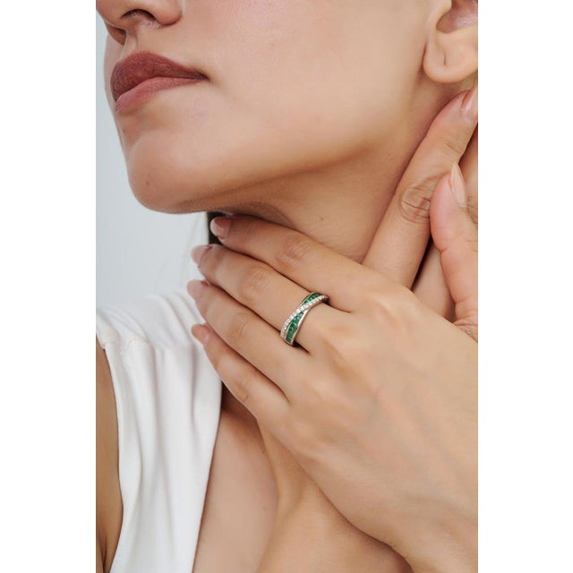 Emerald and Diamond Infinity Twist Ring in Sterling Silver, Size 7.5 For Sale - Image 4 of 12