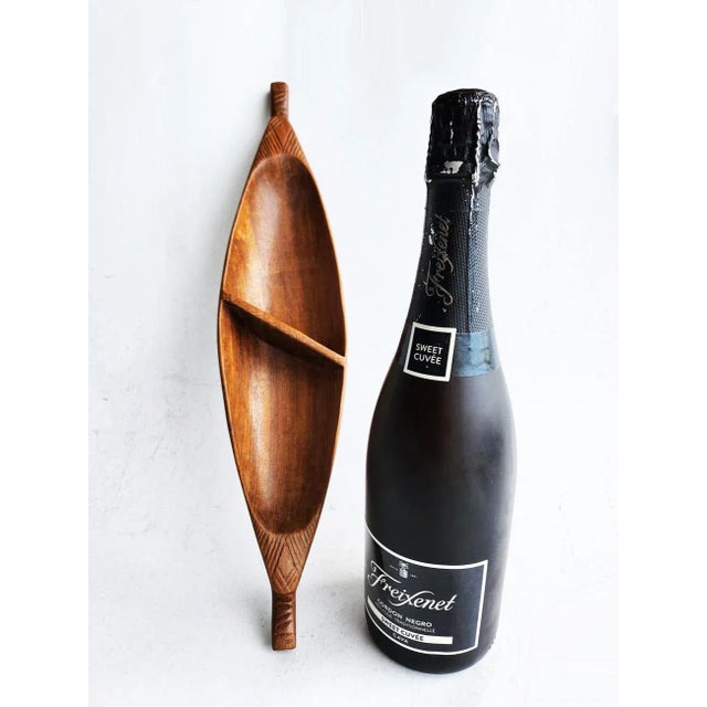 Wood Vintage Tropical Hardwood Canoe Shaped Partitioned Snack Bowl For Sale - Image 7 of 10