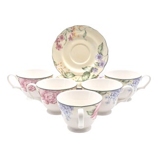 Late 20th Century Jessica McClintock Westbury Court Christina Floral Cups & Saucers, Set of 5 For Sale