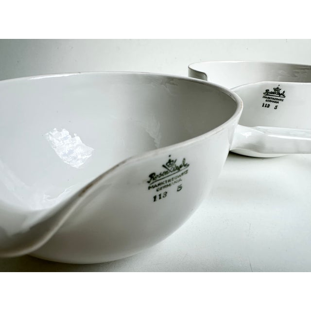 Modern Historical Laboratory Saucepans with Handles in Technical Porcelain by Rosenthal Germania Brand Line, Marktredwitz, Germany, 1940s, Set of 2 For Sale - Image 3 of 13
