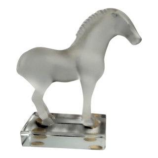 Late 20th Century Lalique (France) - Exquisite Signed Clear and Frosted Tang Horse With Original Label, Retired - For Sale