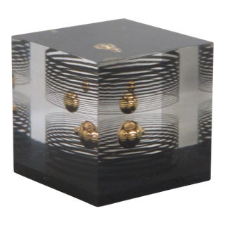 Neiman Marcus Enzo Mari Op Art Lucite Acrylic Cube Sculpture Paperweight 4426b For Sale