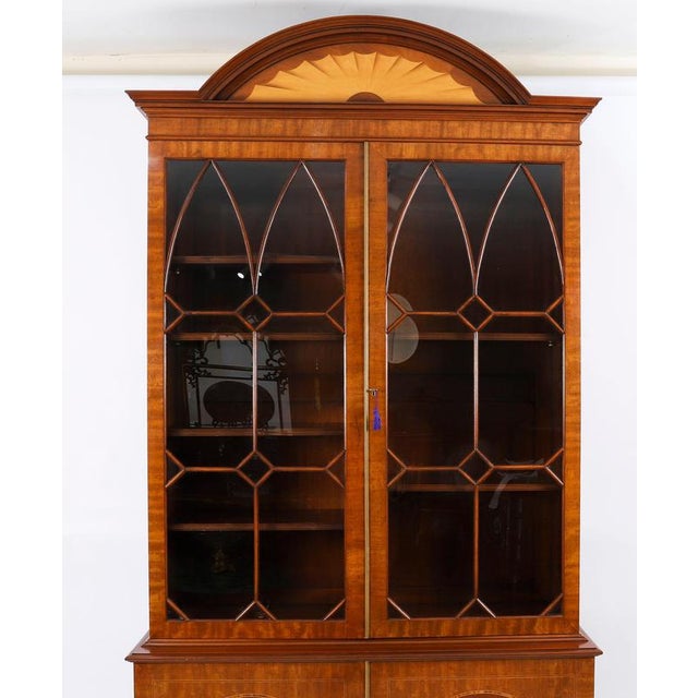 Vintage English George III Revival Library Bookcases, Set of 2 For Sale - Image 5 of 16