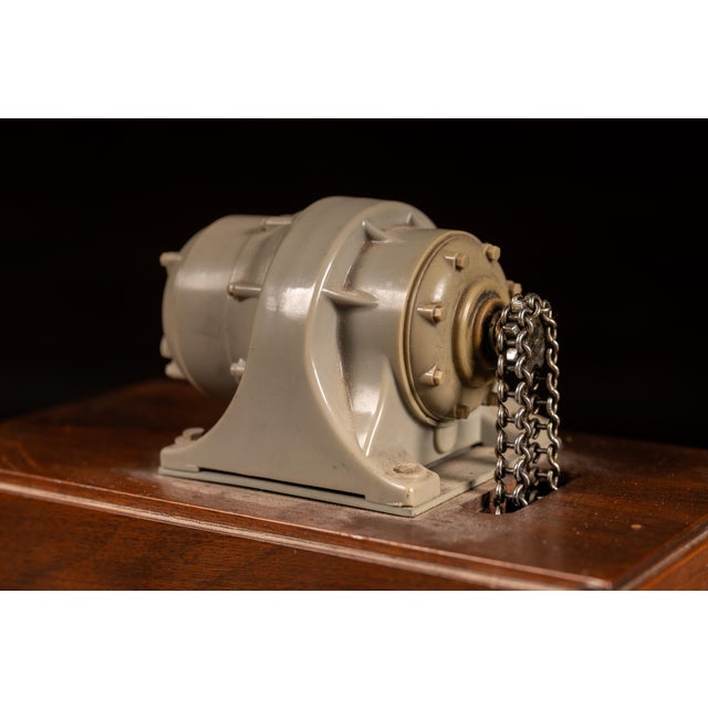 1940s Vintage "Syncrogear" Cyclometer Flip Clock by u.s. Motors For Sale - Image 5 of 8