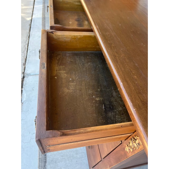 Vintage Federalist Style Chest of Drawers Dresser For Sale - Image 11 of 12