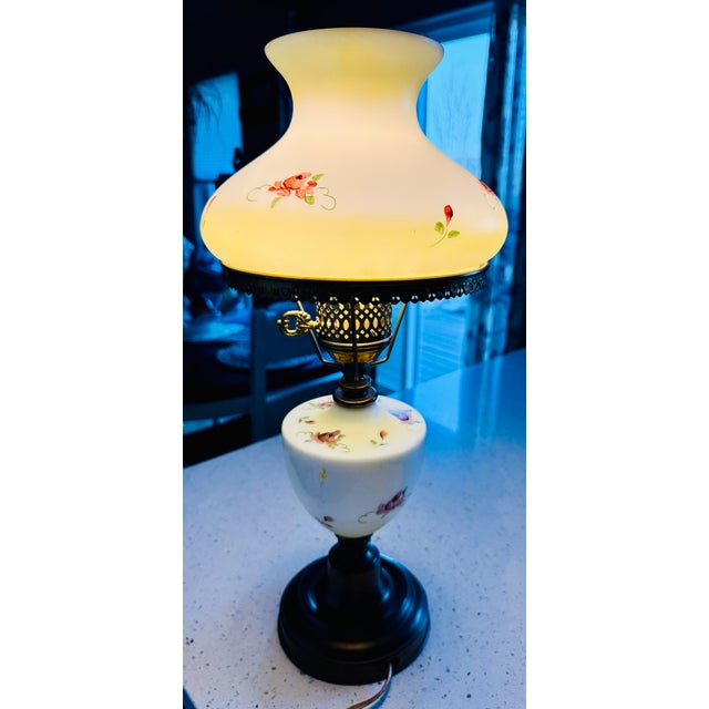 Vintage GWTW Creamy Yellow Milk Glass 18" Hand Painted Roses Lamp W/Bronze Base Signed E. Maram For Sale - Image 14 of 15