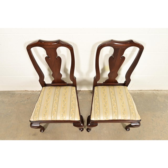 Late 20th Century Henkel Harris Queen Anne Solid Mahogany Side Chairs or Dining Chairs, Pair For Sale - Image 5 of 15