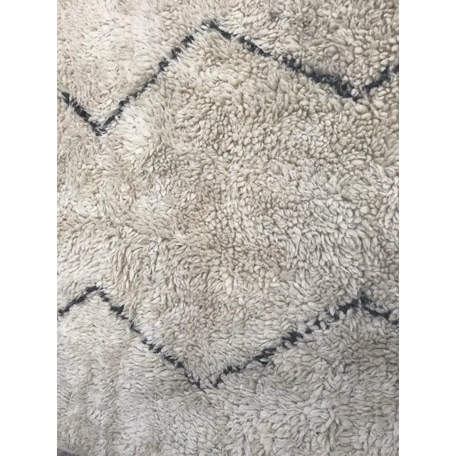 Vintage Moroccan Ouarain Rug, 1980s For Sale - Image 10 of 14